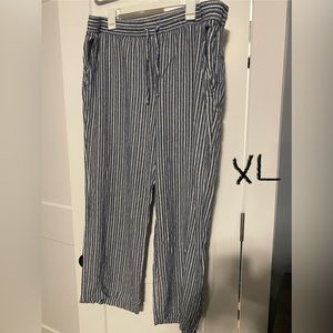 Old Navy wide leg striped pants